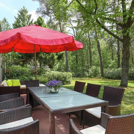 Сasa de vacaciones Holiday Home In Huijbergen Near Forest, Cleaning Included *