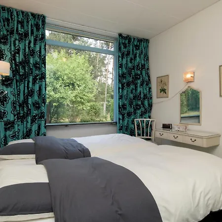 Сasa de vacaciones Holiday Home In Huijbergen Near Forest, Cleaning Included *
